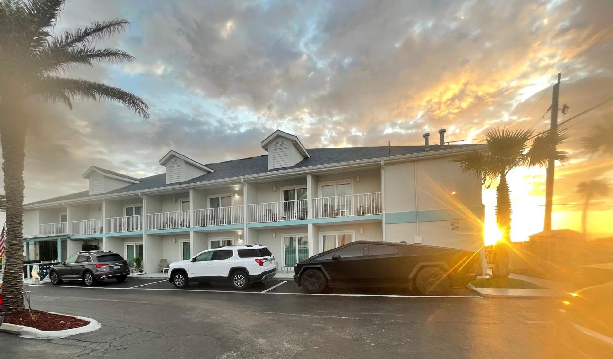 Ocean Sands Beach Inn (Adults Only) سانت أوغيستين المظهر الخارجي الصورة